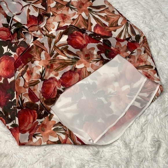 Karl Lagerfeld sleeveless floral chiffon style blouse - Picture 4 of 6